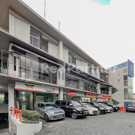 Sang Surya Guesthouse Syariah Near Rs Hasan Sadikin Mitra Reddoorz Bandung Luaran gambar