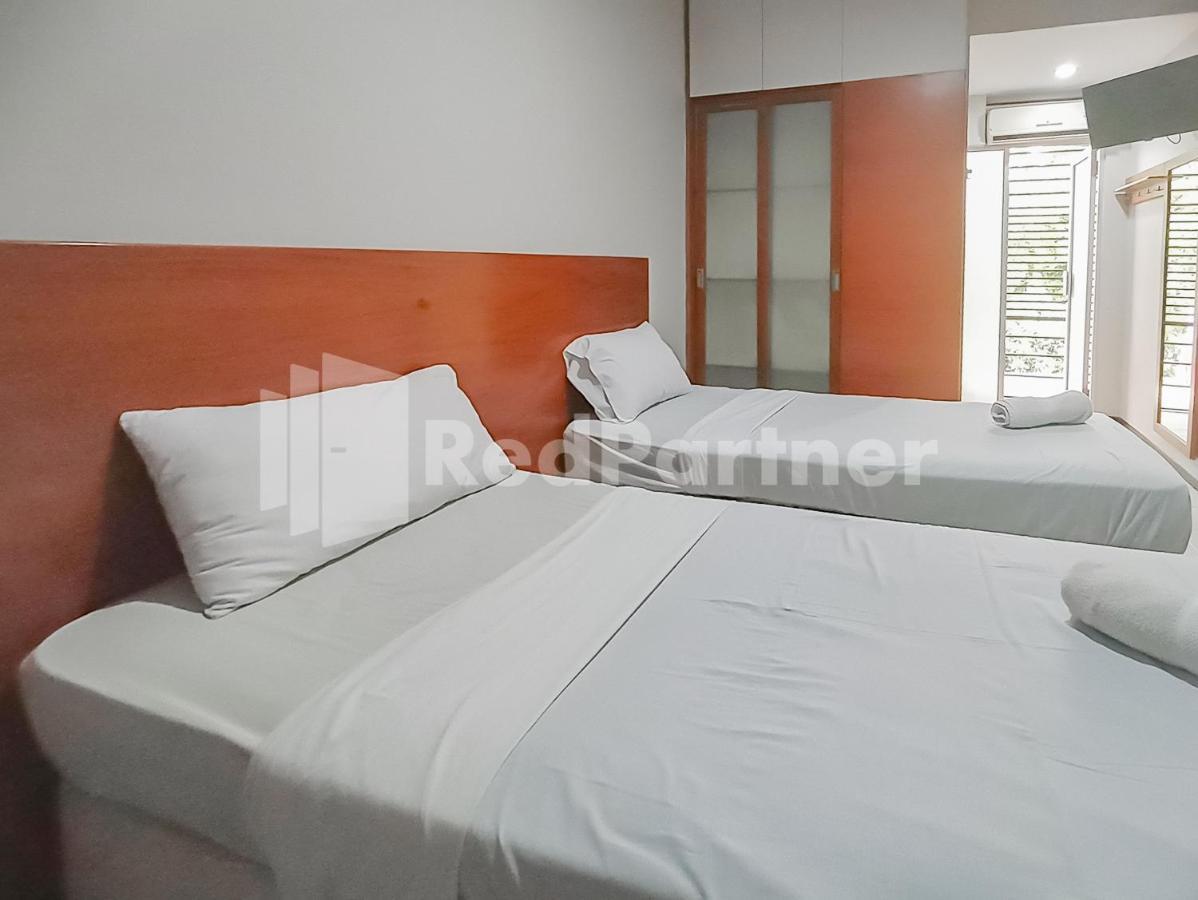 Sang Surya Guesthouse Syariah Near Rs Hasan Sadikin Mitra Reddoorz Bandung Luaran gambar