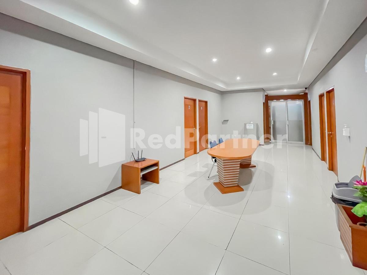 Sang Surya Guesthouse Syariah Near Rs Hasan Sadikin Mitra Reddoorz Bandung Luaran gambar